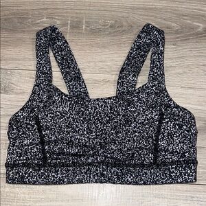Lululemon pavement pusher sports bra‎